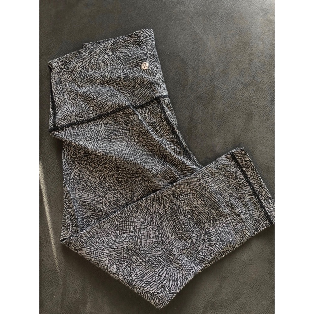 lululemon hi-rise wunder under crop 21” / 10